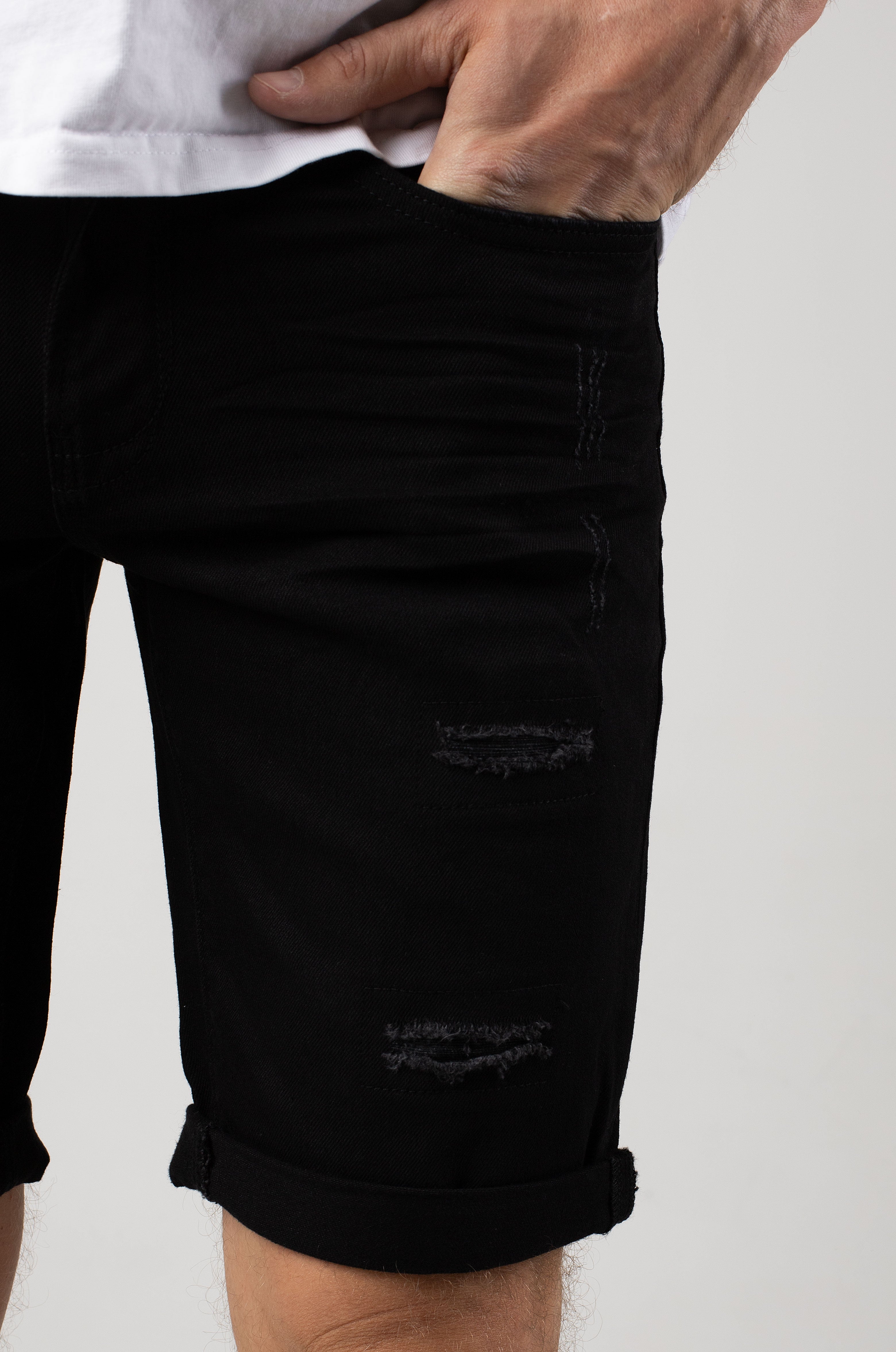 Indicode - Kaden Holes Ultra Black - Shorts | Men-Image