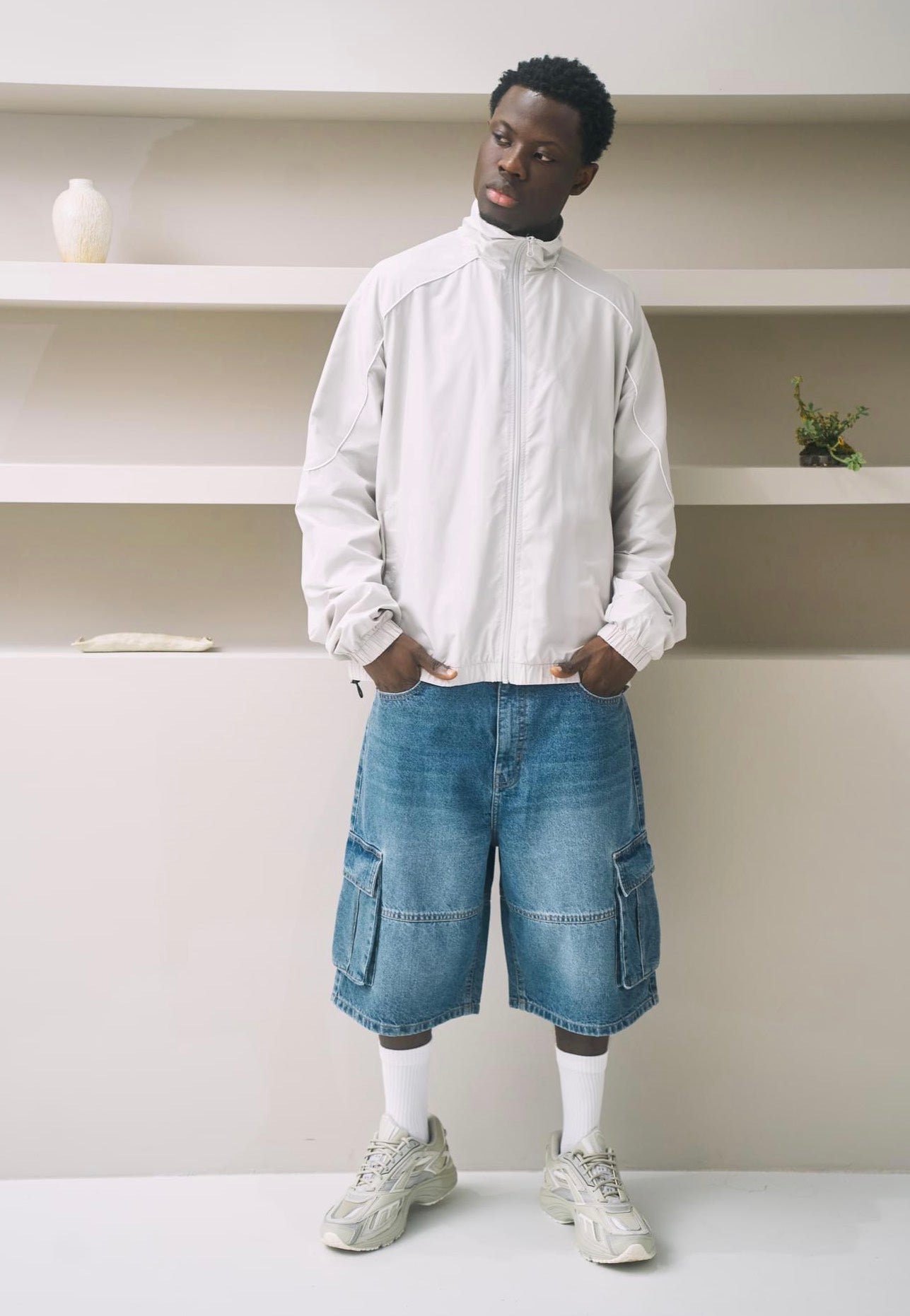 Urban Classics - Relaxed Denim Cargo New Light Blue Dirty Washed - Shorts | Men-Image