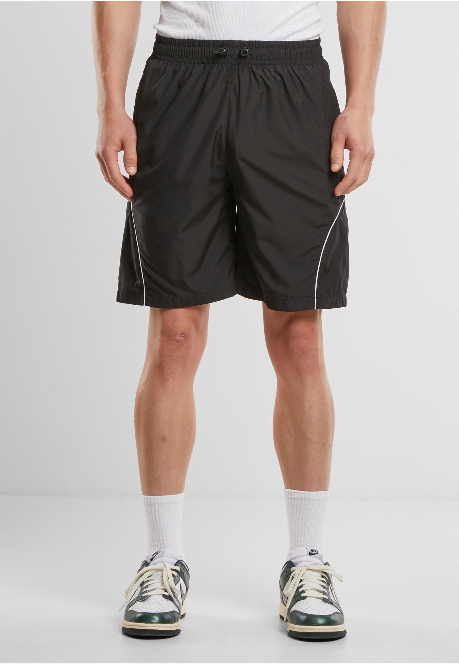 Urban Classics - Piped Panel Black - Shorts | Men-Image