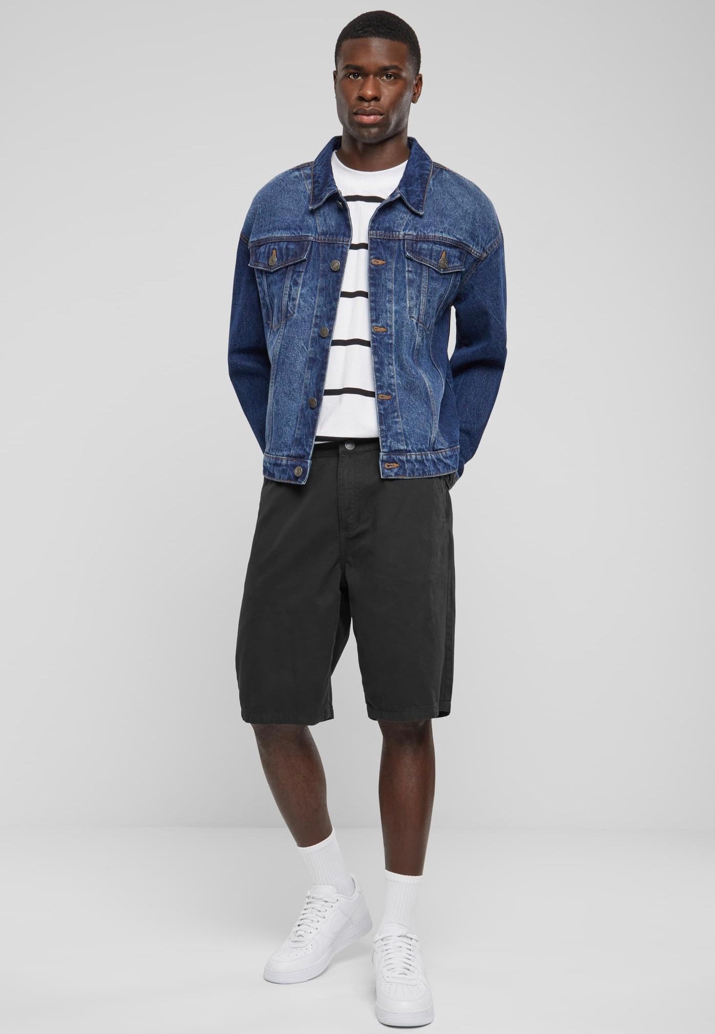 Urban Classics Heavy Ounce Boxy Denim New Mid Blue Washed Jeansjacke