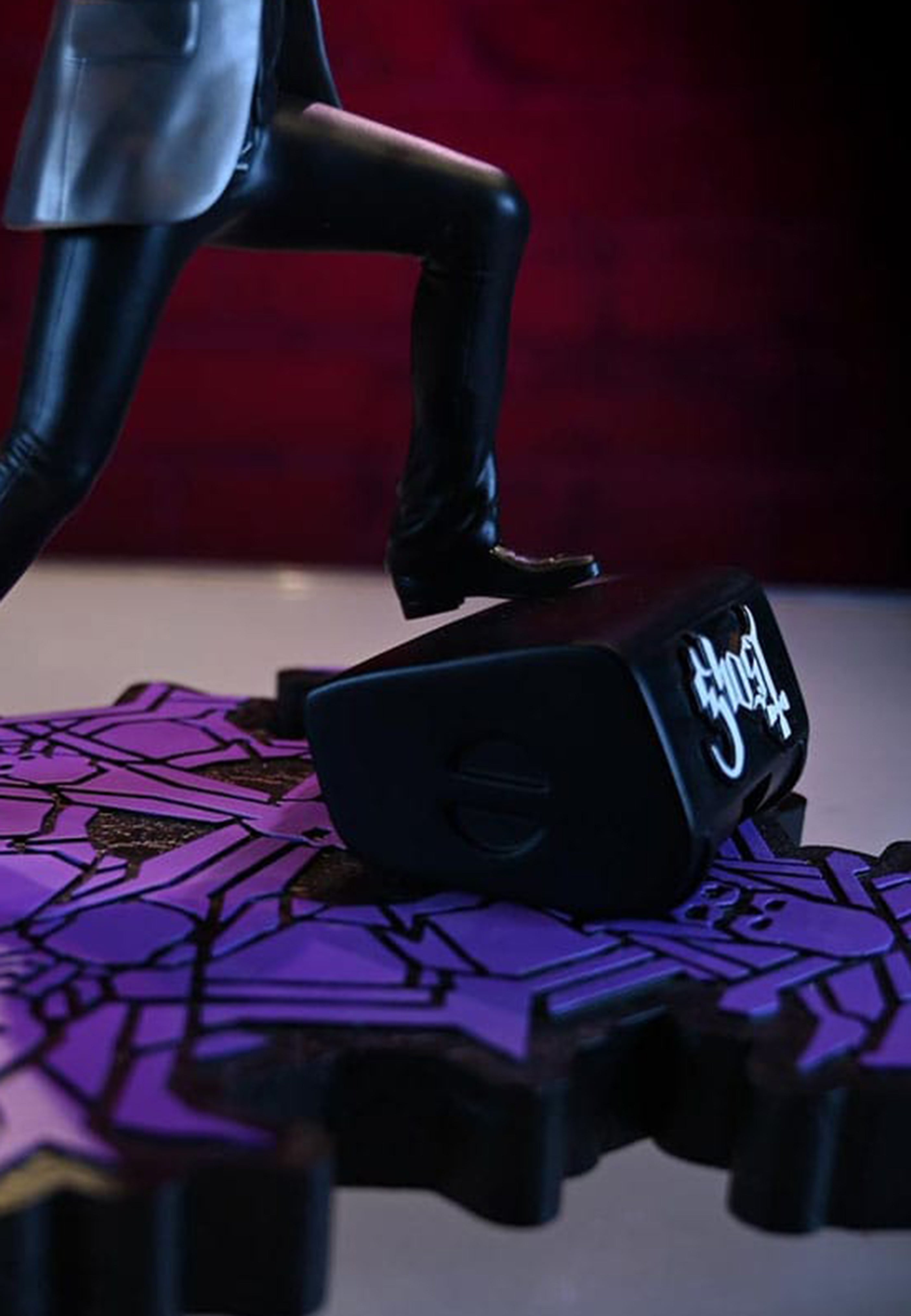 Ghost - Papa V Perpetua Top Hat Rock Iconz - Statue | Neutral-Image